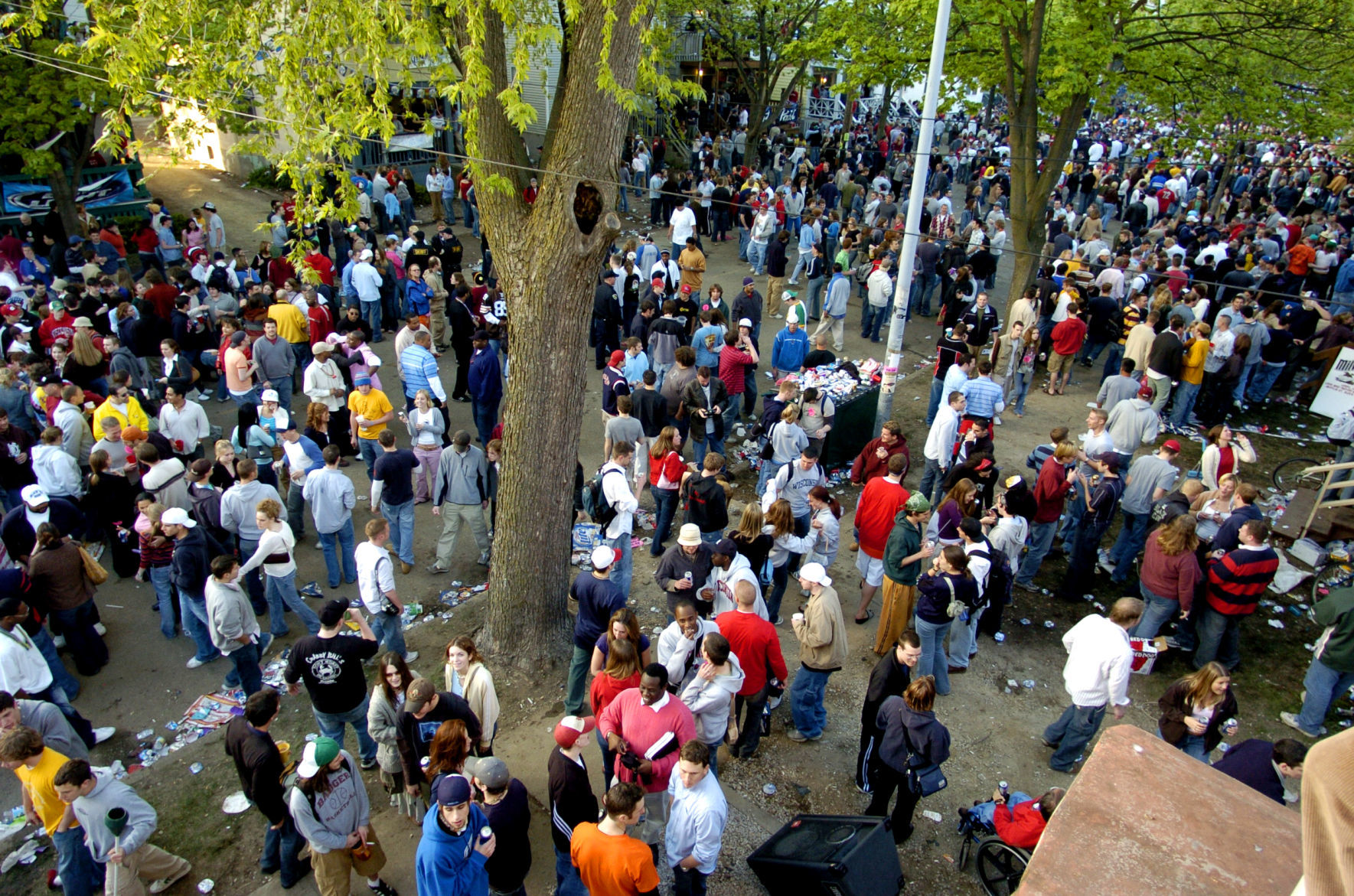 2004